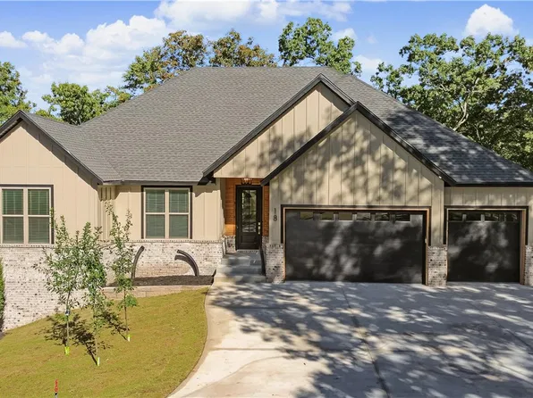 18 Moniave Ln, Bella Vista, AR 72715