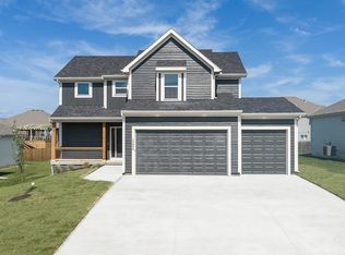 15636 Sheridan Ct, Basehor, KS 66007