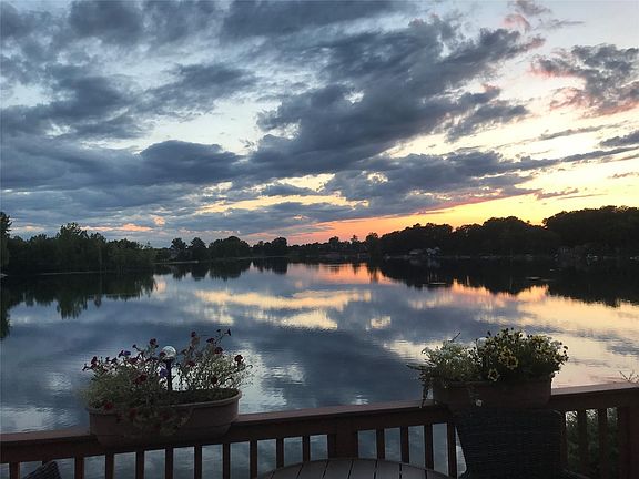 4th image of 919 Stony Lake Ct #36