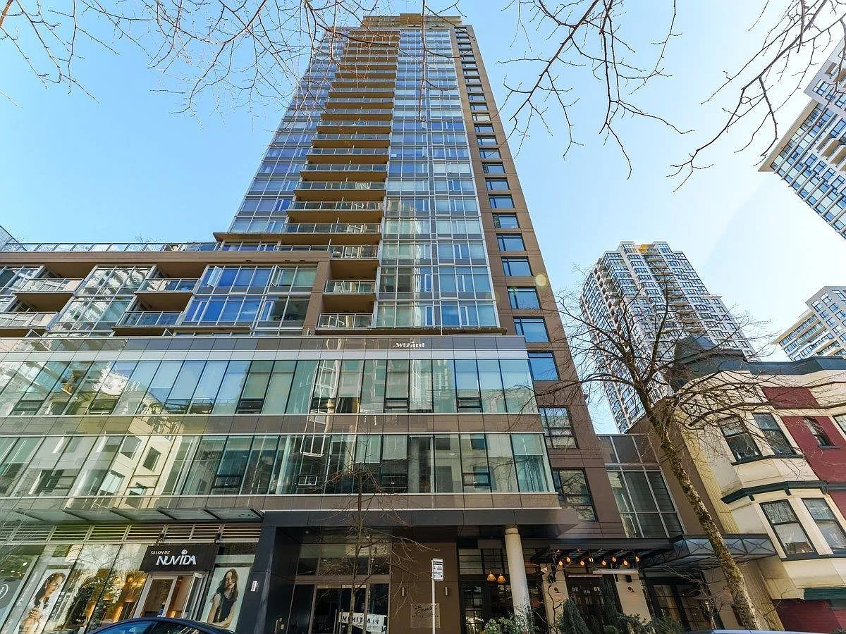 2 bed, 715 sqft, $3,700 — Photo 2