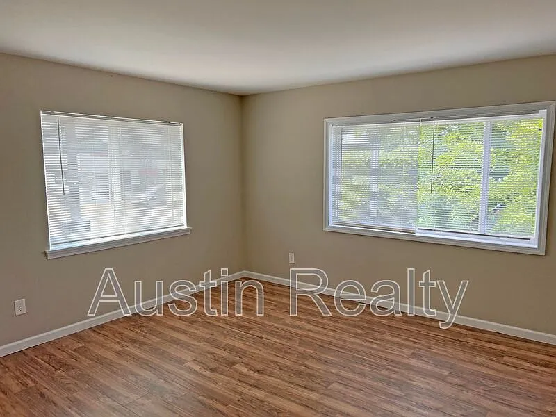 Building Photo - 5468 Cologne Ave #B