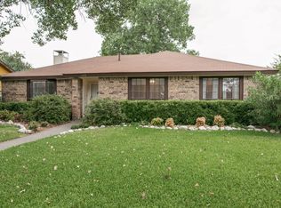 1146 Pyramid Dr, Garland, TX 75040