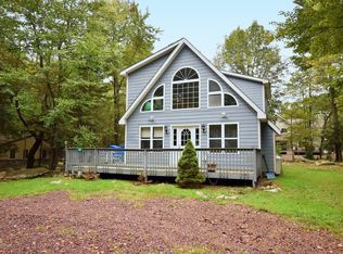 55 Greenwood Rd, Lake Harmony, PA 18624