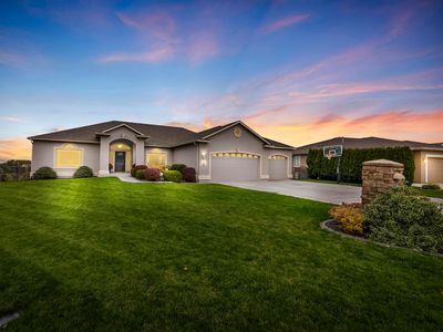 1250 Monrean Loop, Richland, WA, 99352