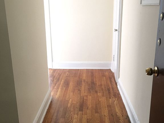 5th image of 3706 69th St APT 6E