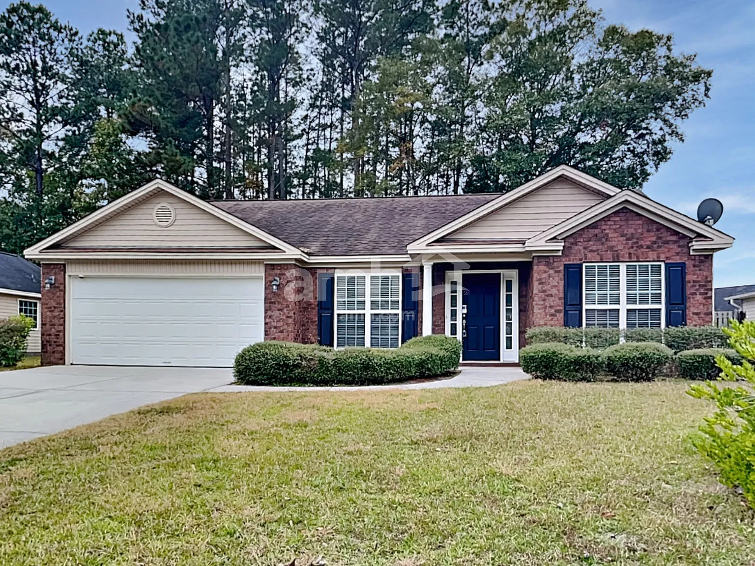 3 bed, 2.0 bath, 1374 sqft, $2,120 — Photo 1