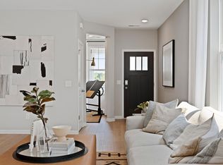 217 Liberty Heights Dr, Chaska, MN 55318