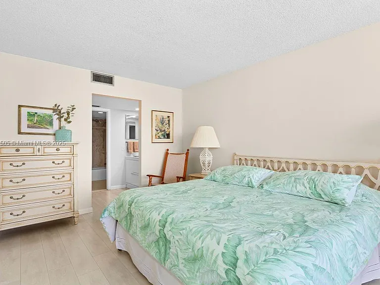 881 Ocean Dr #24C — Photo 13