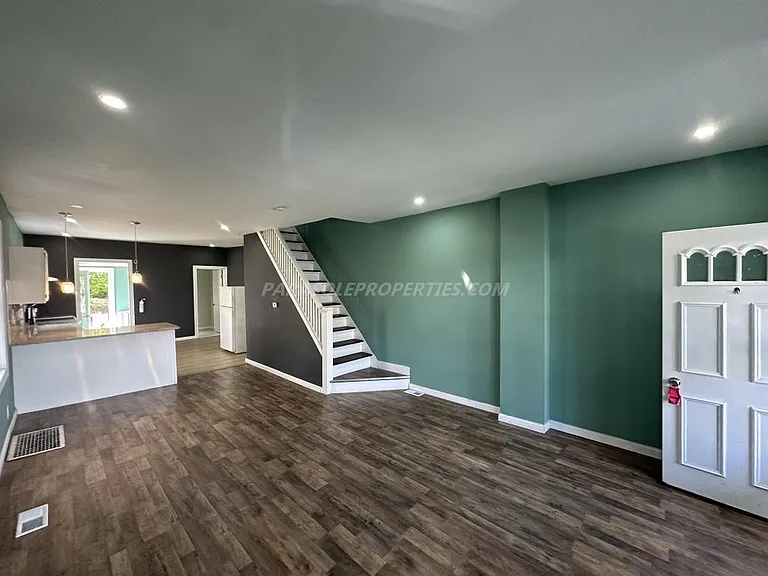 822 Orchard St — Photo 4