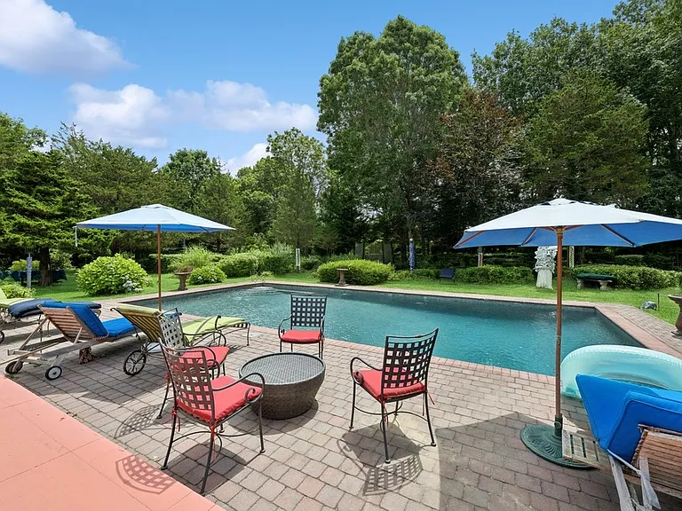 71 Greenleaf Ln — Photo 11