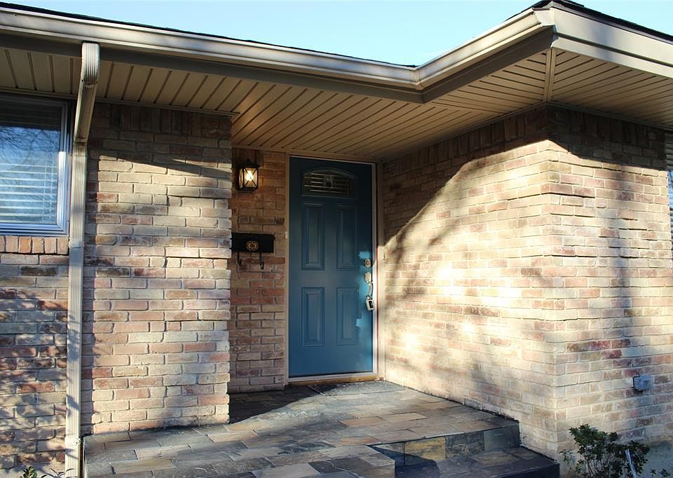 1st image of 2447 Cliff Teen Ct