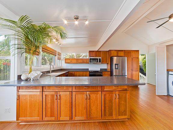 3rd image of 75-229 Aloha Kona Dr