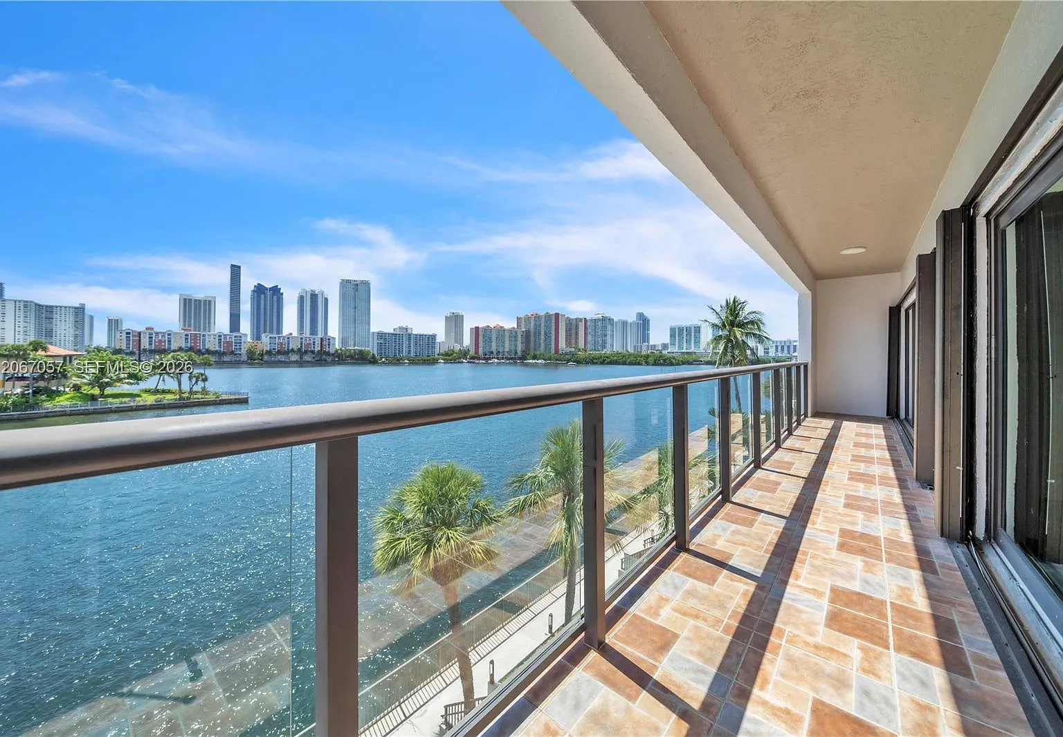 Pelican Landing Condo — Photo 3