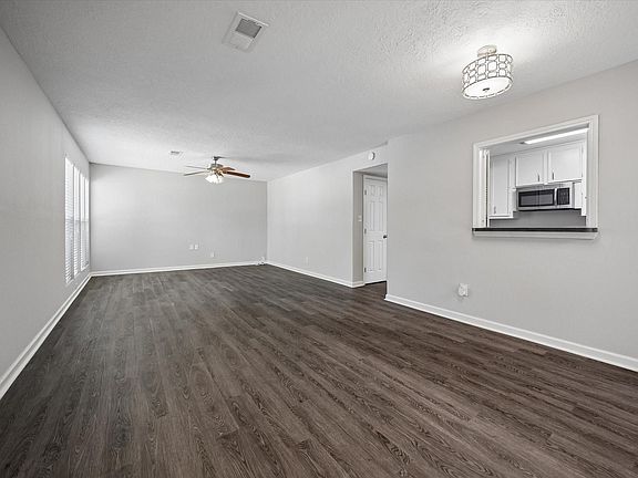 4th image of 5507 Ariel St