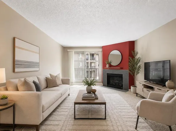 6400 N Coach Hill Rd SW #522, Calgary, AB T3H 1B8