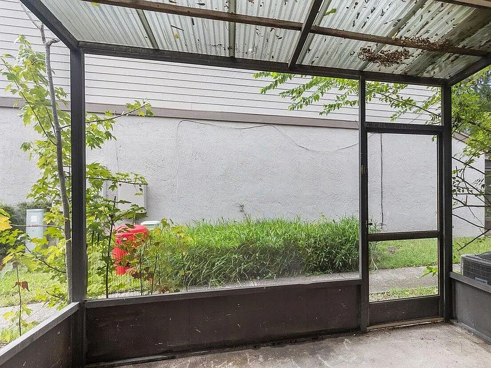 Enclosed patio