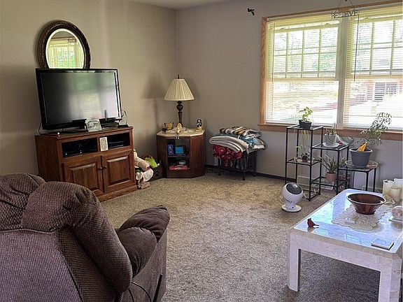 4th image of 1236-1238 Bowen Cir NW