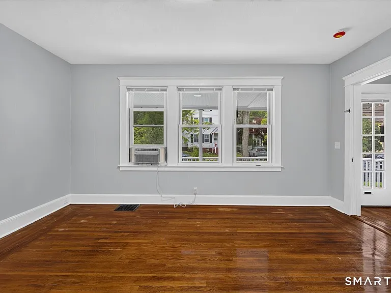 15 Plant St #1 — Photo 9