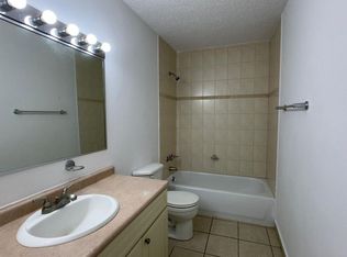 Cond Estancias Chalets APT 6A-6, San Juan, PR 00926