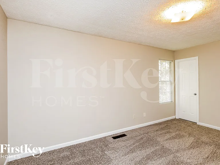 5098 Bird Rd — Photo 10