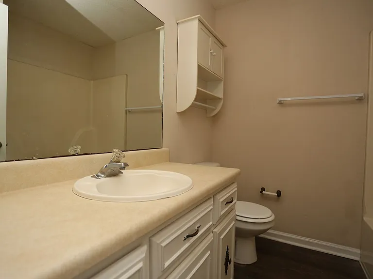 100 Lanier Dr #3 — Photo 8