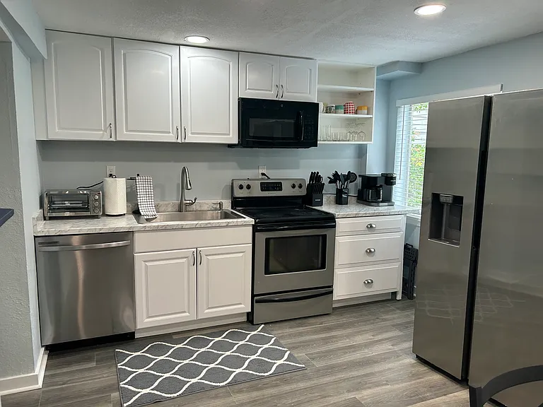 4922 N Silverlace Dr #1 — Photo 2