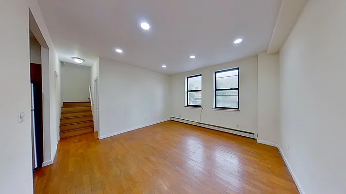 Rented by SAFEGUARD REALTY PARTNERS LLC | media 18