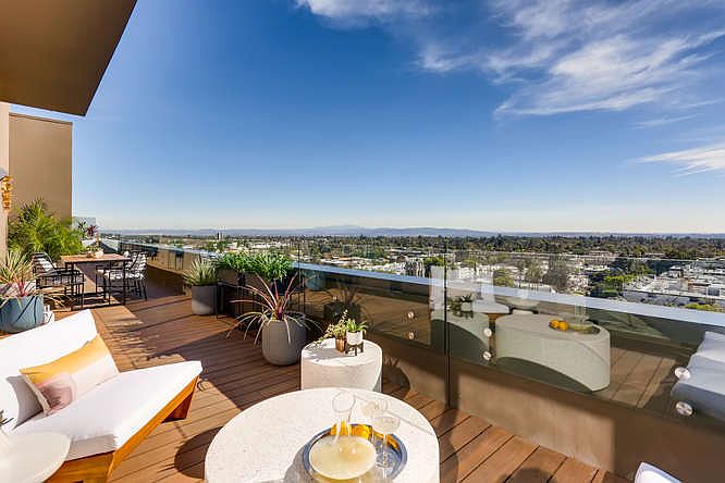 1st image of 388 Cordova St Penthouse 6
