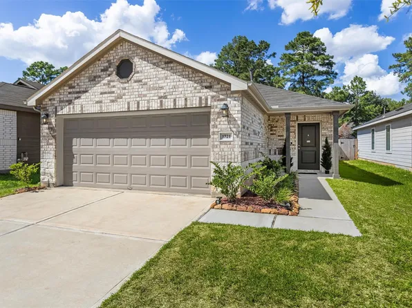 1721 Lofty Cedar Ct, Conroe, TX 77301