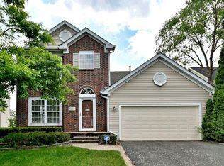 2209 Beaumont Ct, Aurora, IL 60502