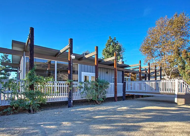 Pine Lake Apartments — Photo 4