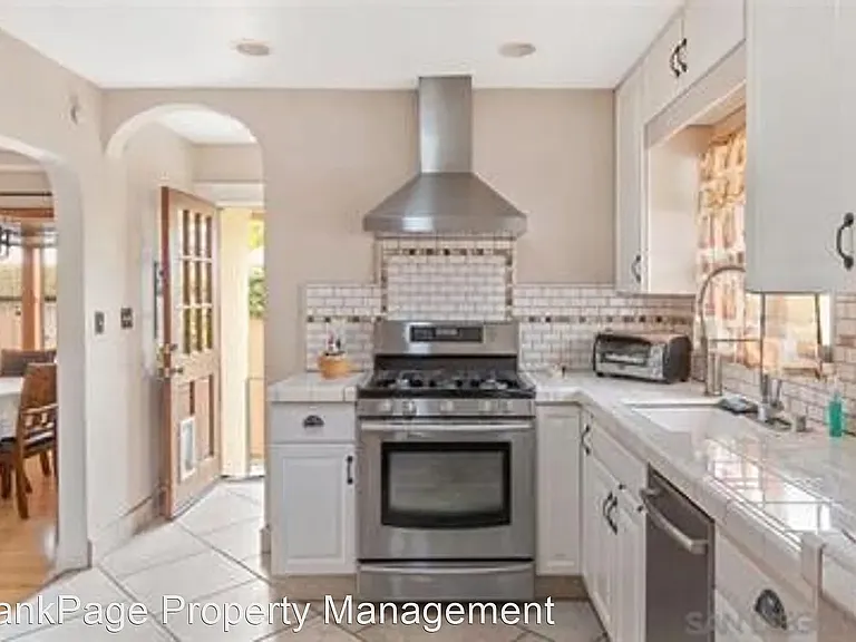 2234 Bancroft St — Photo 10