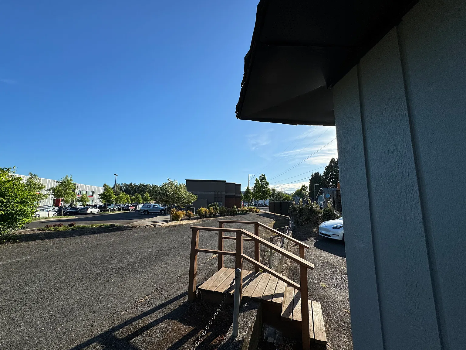 4 bed, 1100 sqft, $1,800 — Photo 2