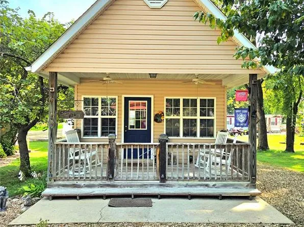 406 Arrowhead Trl, Hermann, MO 65041