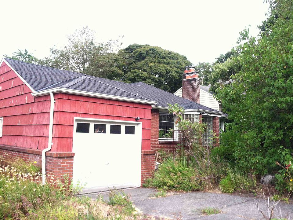 2nd image of 7247 28th Ave NE