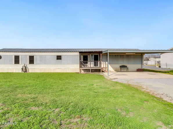 1195 Wilfred Champagne Rd, Saint Martinville, LA 70582