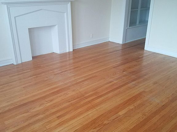3rd image of 1337 W Estes Ave APT 27