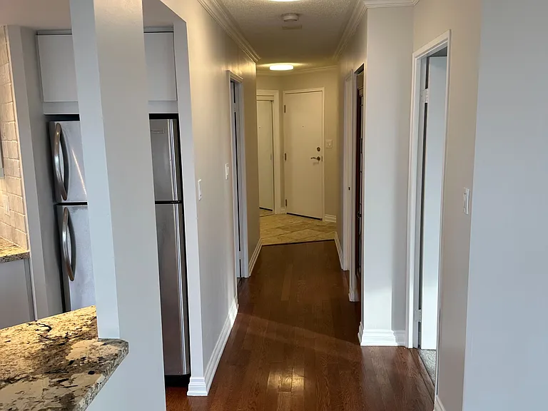 2261 Lake Shore Blvd W #519 — Photo 15