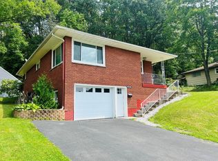 1024 Beechwood Ln, Vestal, NY 13850