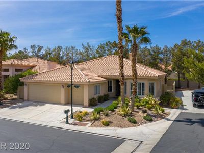 1601 Hidden Spring Dr, Las Vegas, NV, 89117