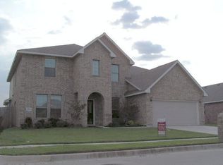 9509 Fox Hill Dr, Fort Worth, TX 76131