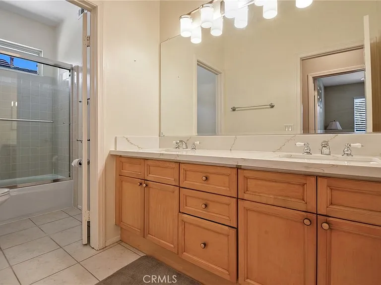 10 Silkwood — Photo 18