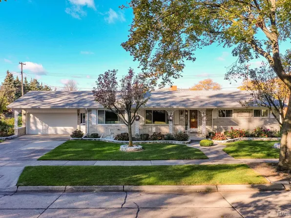 28741 Roan Dr, Warren, MI 48093