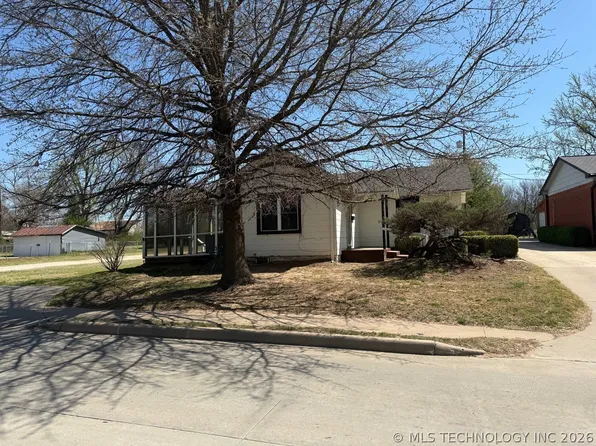 1003 S Hickory St, Sapulpa, OK 74066