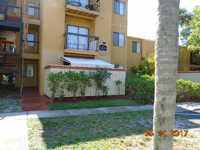 1st image of 2925 Winkler Ave APT 906