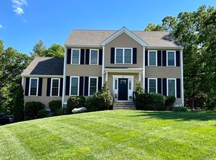 29 Clark Rd, Uxbridge, MA 01569