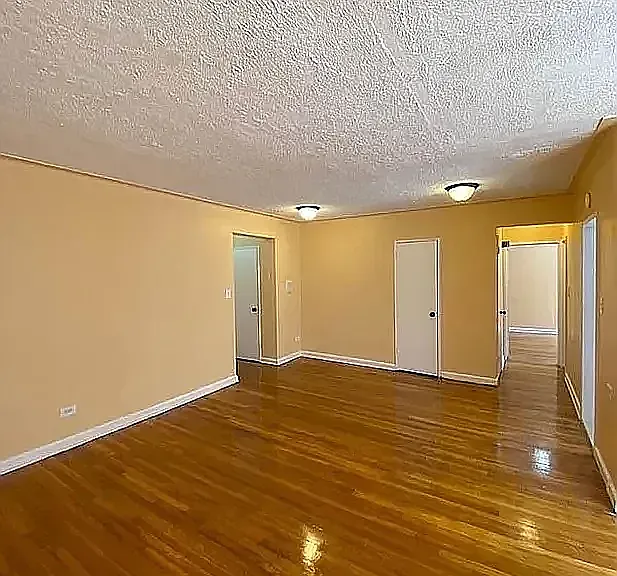 180 E 17th St #610 — Photo 2