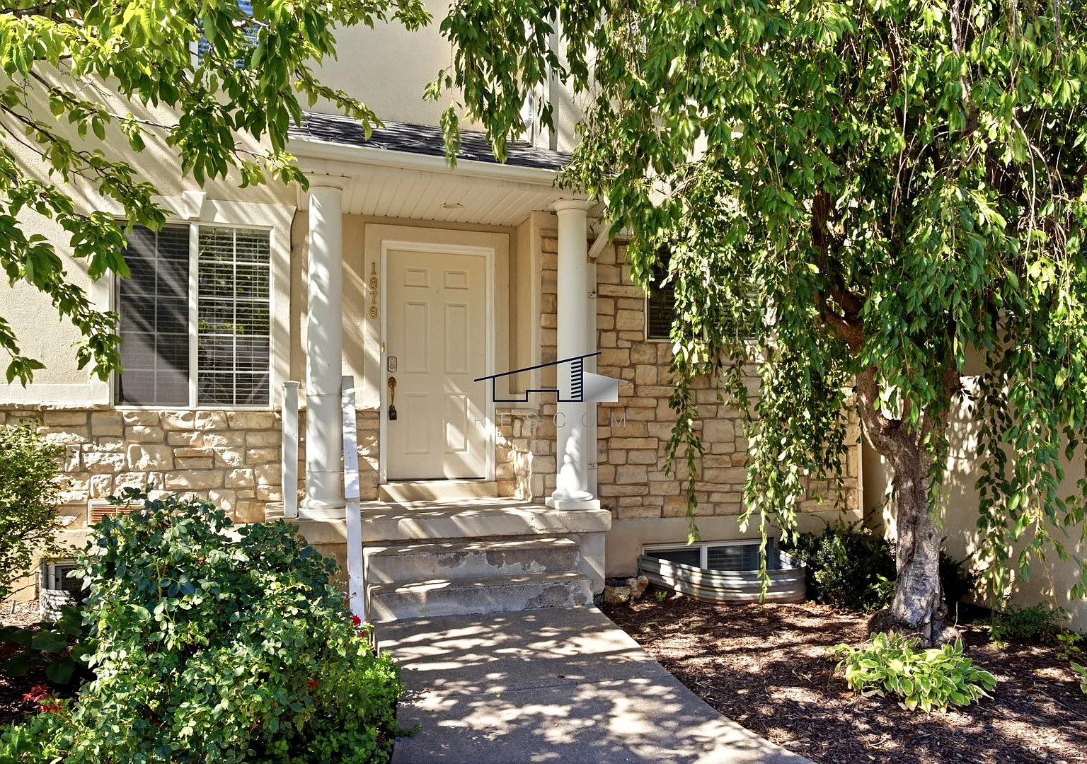 Eastwood — Photo 1