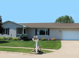 1554 12th Ave N, Clinton, IA 52732