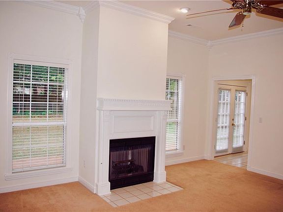 4th image of 1726 N Charlee Ave